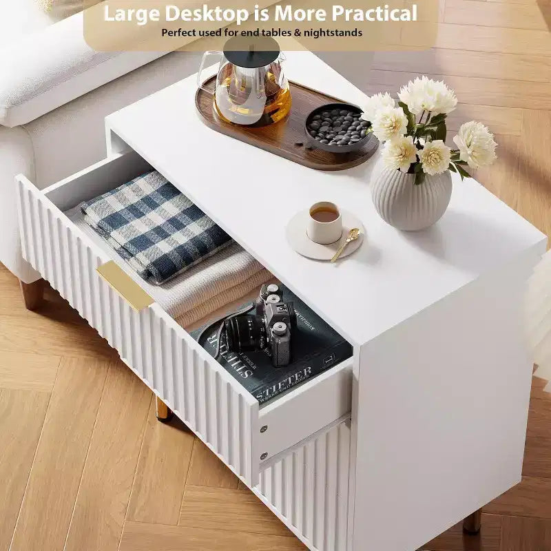 Commode à 3 tiroirs, table de chevet moderne cannelée avec tiroirs profonds, pieds dorés, organisateur de table d'appoint pour chambre, salon, couloir